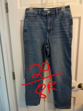 Abercrombie & Fitch High-Rise Women's Straight Jeans - Medium Blue Wash